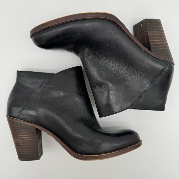 Lucky Brand Black Leather Heel Ankle Bootie Size 8 - Picture 7 of 12